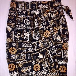 Her Universe Black and Gold Patterned Skirt